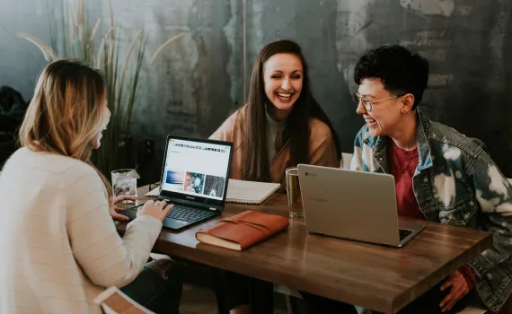 华体会体育APP围绕华体会不断创新，回应用户的真实需求。 - 华体会体育APP